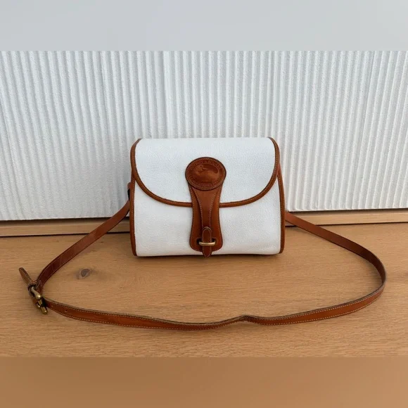 Vintage Dooney & Bourke Essex Crossbody | White & British Tan | AWL USA Made - Picture 4 of 7